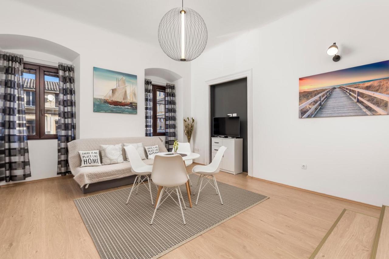 Apartment Doris リエカ エクステリア 写真